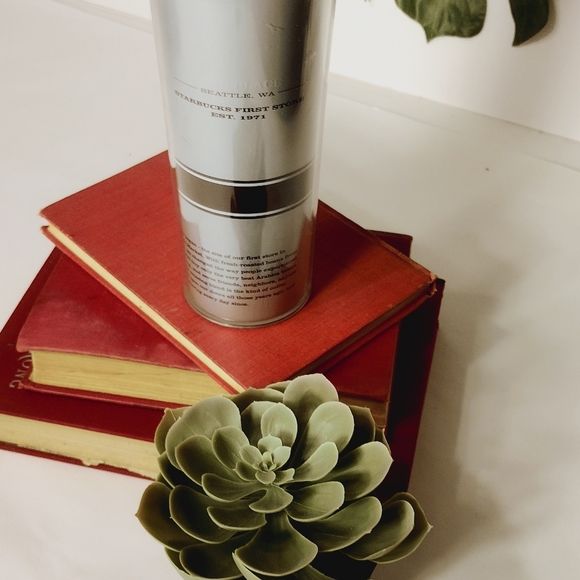 Tall Starbucks 1971 Pike Place 16 oz Thermal Lidded Travel Cup - Picture 3 of 12